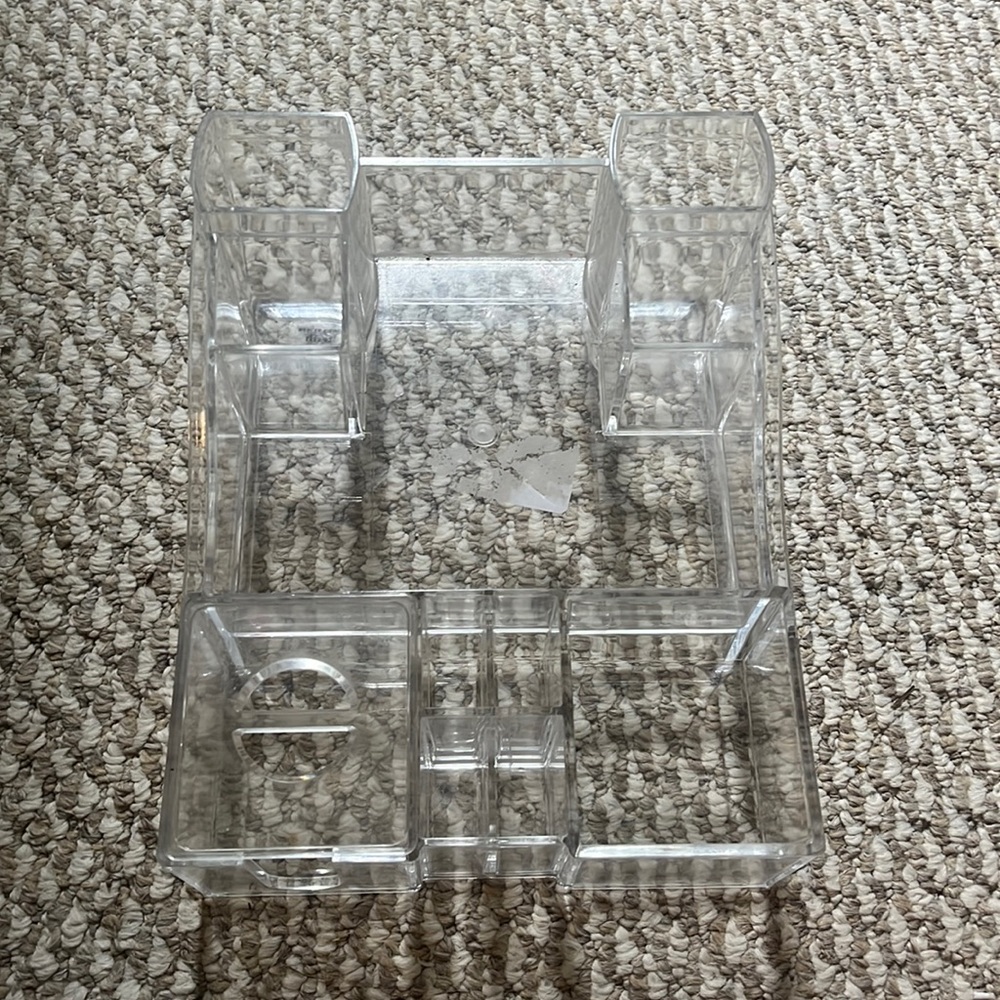 Makeup organizer